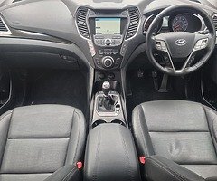 2016 Hyundai Santa Fe Premium 2.2 CRDi 7 Seat - Image 9/10