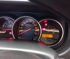 Nissan Tiida - Image 4/9