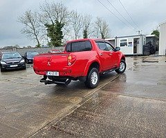 Mitsubishi L200... 5 seat Crew Cab...