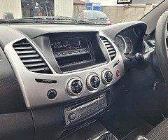 Mitsubishi L200... 5 seat Crew Cab... - Image 6/10