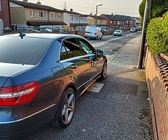 Mercedes benz - Image 3/10