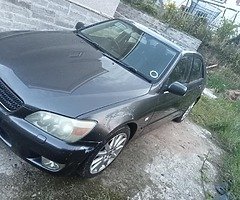 Lexus is200