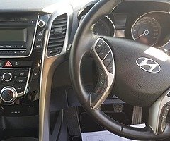 2012 Hyundai i30 car in excellent condition - Image 4/7