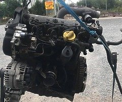 2005 Vauxhall Vivaro engine & gearboxes