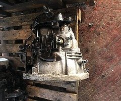 2005 Vauxhall Vivaro engine & gearboxes - Image 6/9