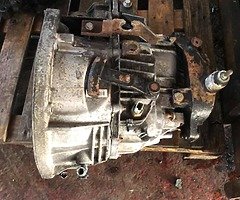 2005 Vauxhall Vivaro engine & gearboxes - Image 7/9