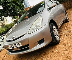 Toyota wish 
Model 2007 - Image 4/10