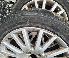 2x 17 inch audi alloys excellent tyres - Image 4/4