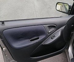 Toyota Yaris Terra - Image 7/10