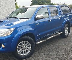 2014 TOYOTA HILUX IS 4X4 INVINCIBLE 3.0 D4D AUTOMATIC.