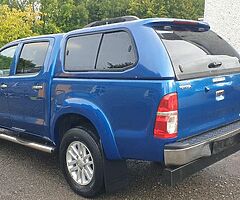 2014 TOYOTA HILUX IS 4X4 INVINCIBLE 3.0 D4D AUTOMATIC. - Image 4/10
