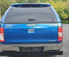 2014 TOYOTA HILUX IS 4X4 INVINCIBLE 3.0 D4D AUTOMATIC. - Image 5/10