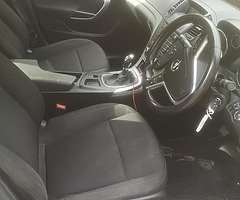 10 Insignia NEW NCT 07/23 Only 200km - Image 5/7