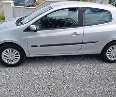 2011 RENAULT CLIO 1.2 ROYALE ETHANOL 3DR 5 SPEED MANUAL - Image 4/10