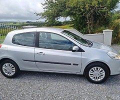 2011 RENAULT CLIO 1.2 ROYALE ETHANOL 3DR 5 SPEED MANUAL - Image 5/10