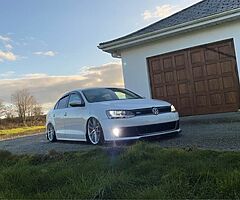 2012 Volkswagen Jetta - Image 4/7