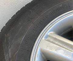 Toyota hilux wheeals