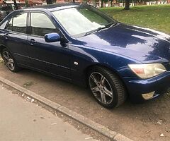 2001 Lexus IS 200
