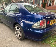2001 Lexus IS 200