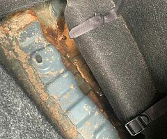 2001 Lexus IS 200 - Image 8/10