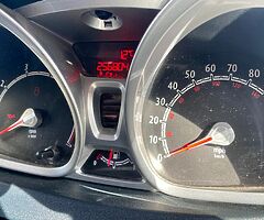 Ford fiesta 1.2 Zetec 2012 - Image 6/9