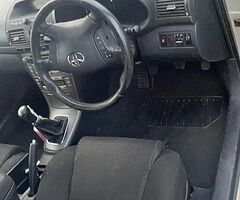 Toyota ￼azensis 1.8 petrol 05 - Image 4/6