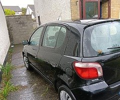 Toyota Yaris - Image 4/9