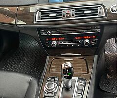 2011 BMW 730 - Image 6/10