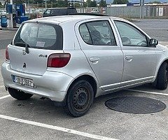 Toyota Yaris with Sunroof - Image 5/7