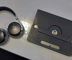 Selling Google headphones&Samsung Tablet ce0168
