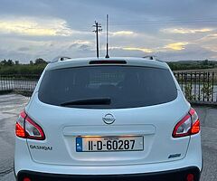 Brand New Nct Quasqai white 2011 low miles