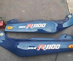 Suzuki GSX-R 1100 l/m tank. side panels.tail light. - Image 7/10