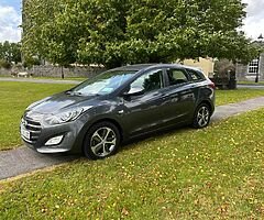 172 Hyundai i30 Diesel Estate - Image 9/10