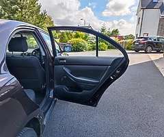 Toyota Avensis 1.6L - Image 4/10