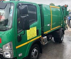 Isuzu npr bin lorry