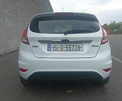 2015 Ford Fiesta - Image 4/10