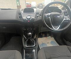 2015 Ford Fiesta - Image 6/10