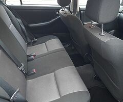 Toyota corolla - Image 4/7