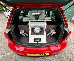 2010 Volkswagen Golf - Image 4/10