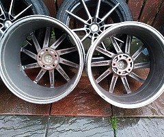 19 5x120 alloys 2 wheels are crack and 2 is good no tyres  best offer take it