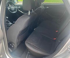 Ford Focus - Image 4/10