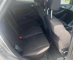 Ford Focus - Image 9/10