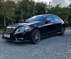 Mercedes Benz E-Class - Image 5/8