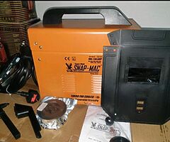 New 150 amp gasless mig welder free delivery - Image 8/10
