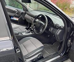 2006 Mercedes-Benz C220 - Image 4/6