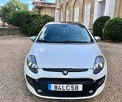 2010 FIAT Punto - Image 5/10