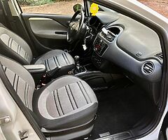 2010 FIAT Punto - Image 7/10