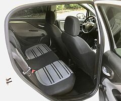 2010 FIAT Punto - Image 8/10