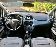 2010 FIAT Punto - Image 9/10