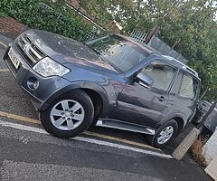 2009 Mitsubishi shogun 3.2 swb manual